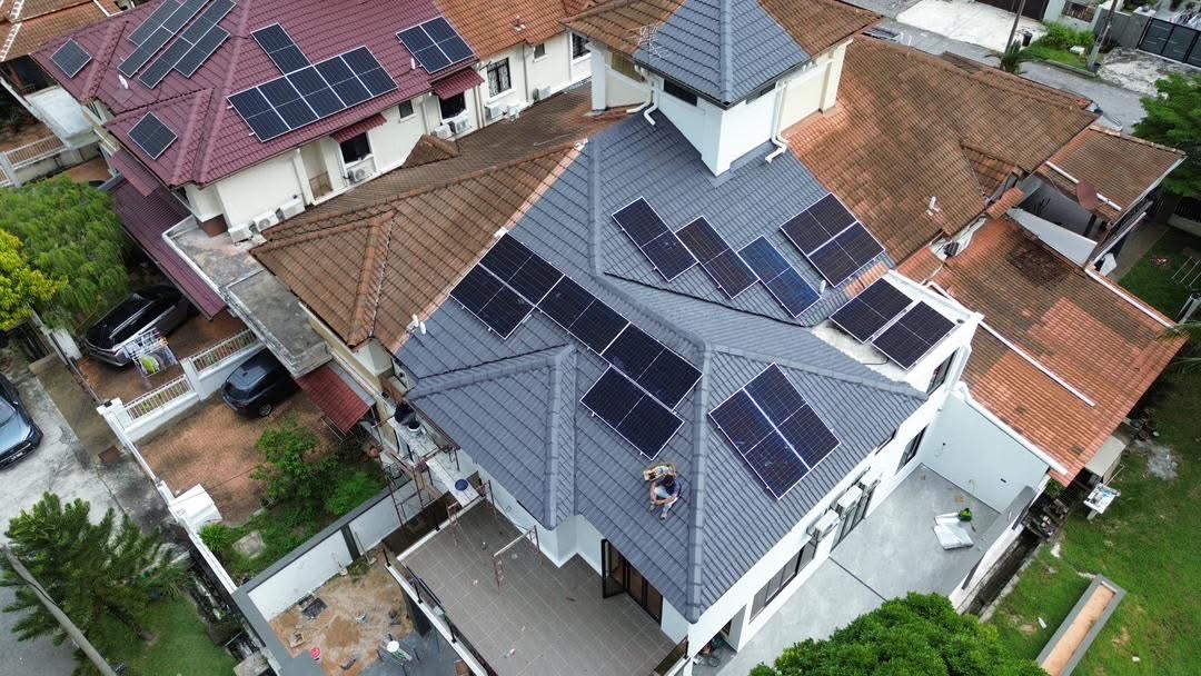 Jyd Greenergy Sdn. Bhd. — solar installation team in Puchong, Selangor