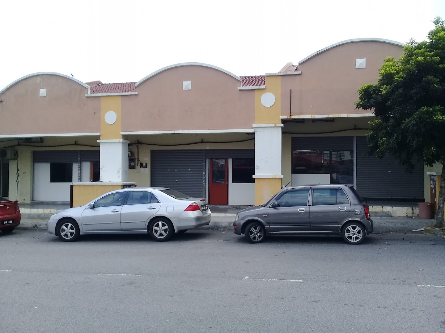 Kemakmuran 2000 Sdn. Bhd. — solar installation team in Puchong, Selangor