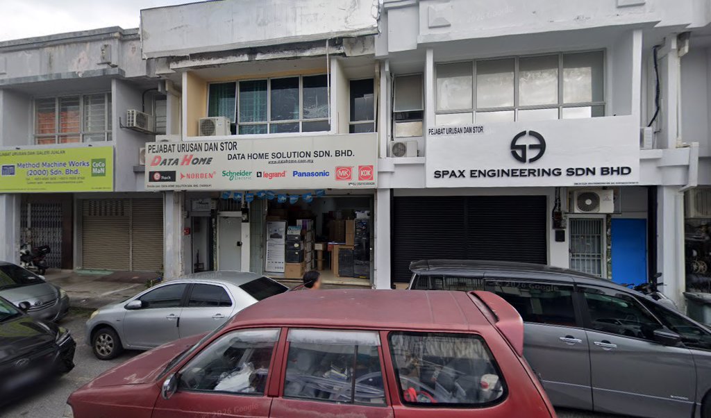 Spax Engineering Sdn. Bhd. — solar installation team in Puchong, Selangor