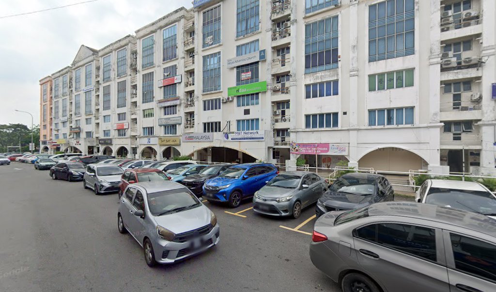 Summit Energy Resources Sdn Bhd — solar installation team in Subang Jaya, Selangor