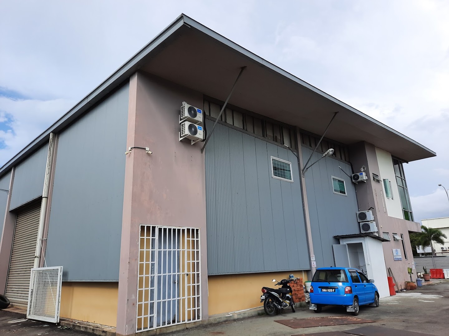 Syarikat Pembenaan Yeoh Tiong Lay Sdn Bhd — solar installation team in Kuala Lumpur
