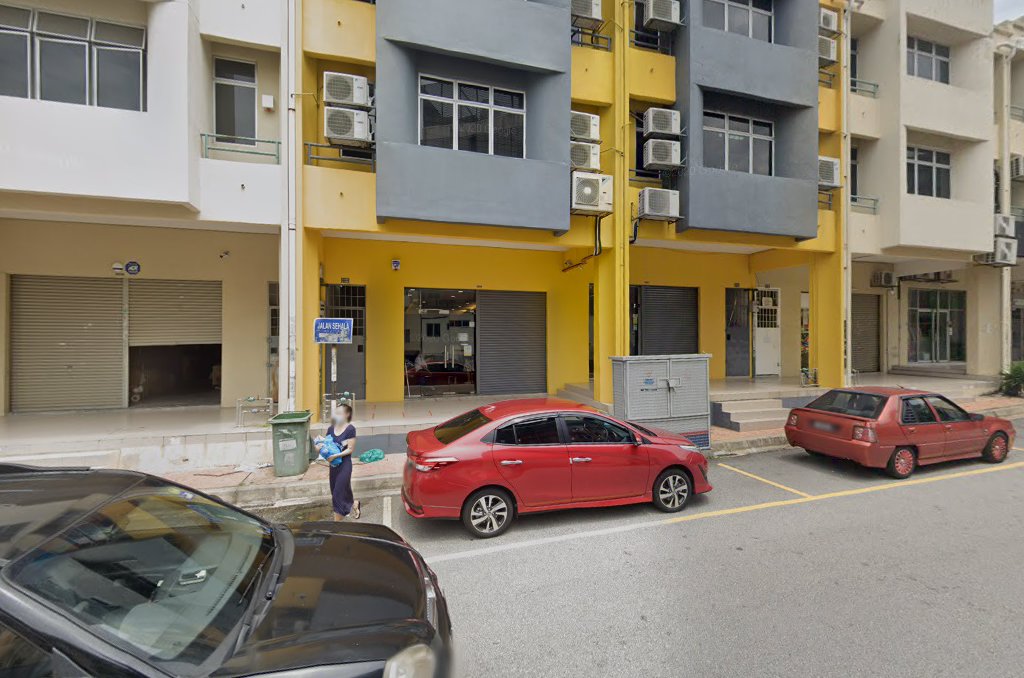 Thiqa Omnia Sdn. Bhd. — solar installation team in Petaling Jaya, Selangor